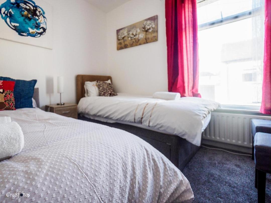12 Cornwallis Lodge Family Room 2 Stoke-on-Trent المظهر الخارجي الصورة