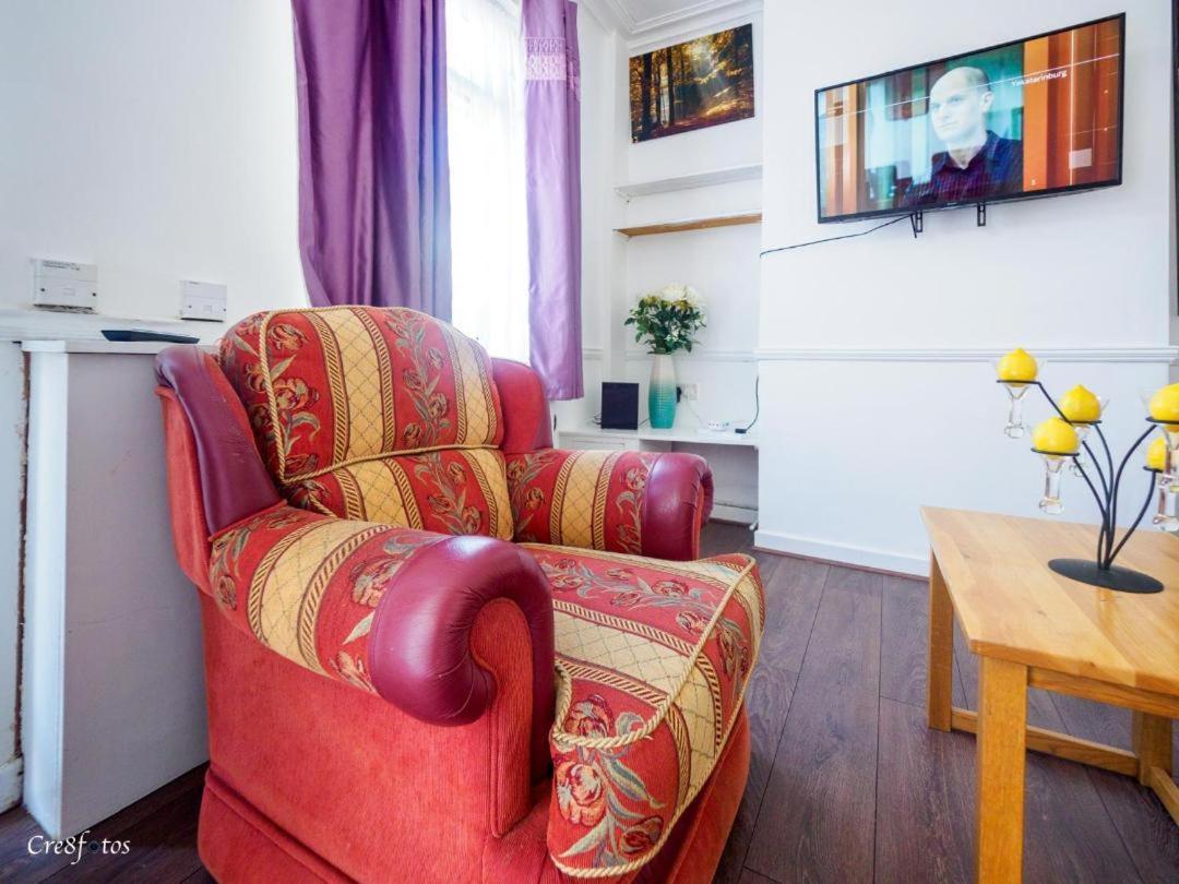 12 Cornwallis Lodge Family Room 2 Stoke-on-Trent المظهر الخارجي الصورة