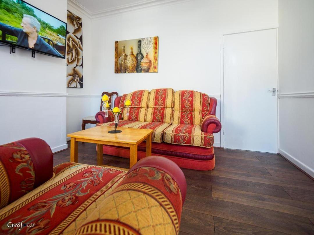 12 Cornwallis Lodge Family Room 2 Stoke-on-Trent المظهر الخارجي الصورة