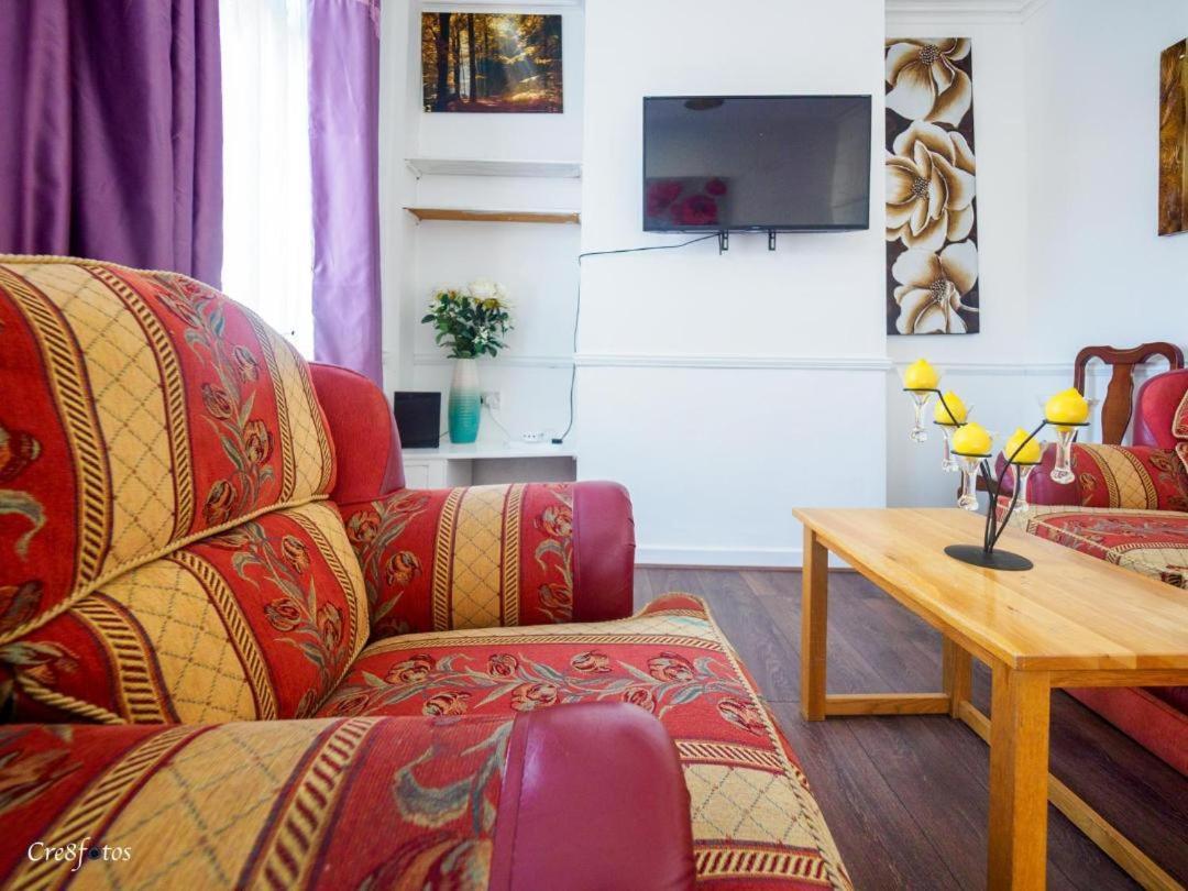 12 Cornwallis Lodge Family Room 2 Stoke-on-Trent المظهر الخارجي الصورة