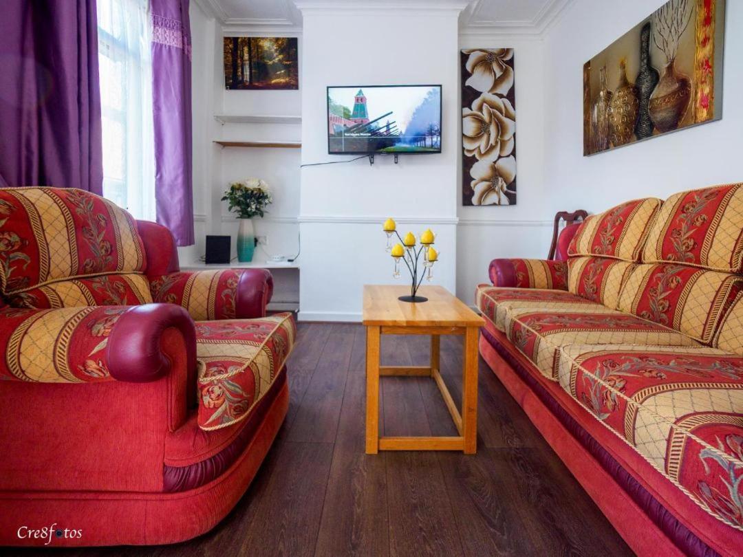 12 Cornwallis Lodge Family Room 2 Stoke-on-Trent المظهر الخارجي الصورة