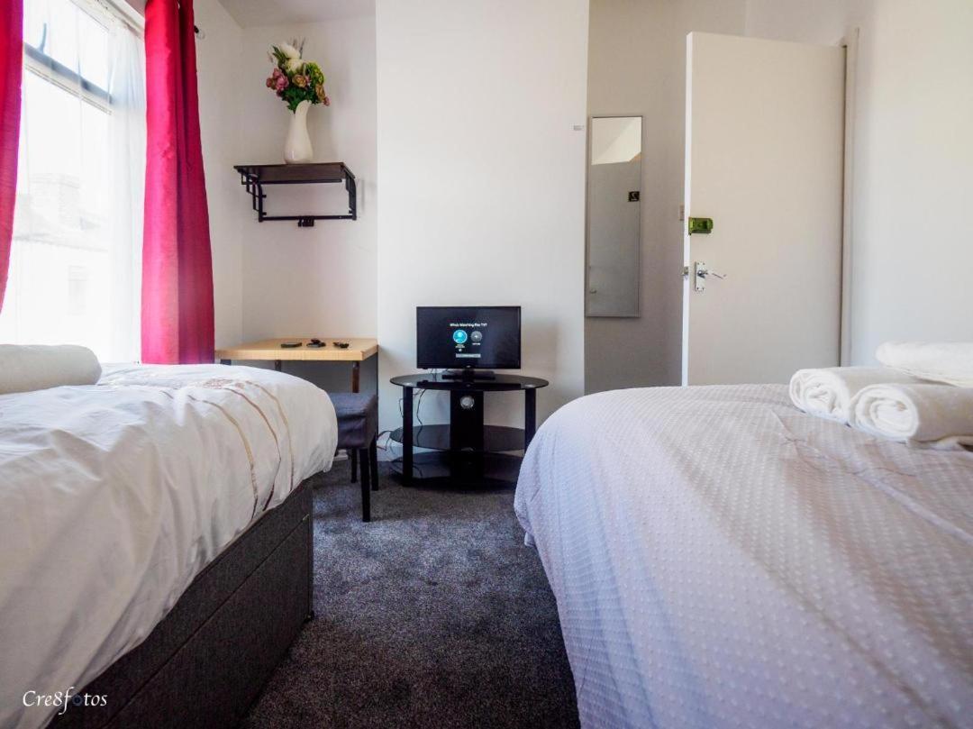 12 Cornwallis Lodge Family Room 2 Stoke-on-Trent المظهر الخارجي الصورة