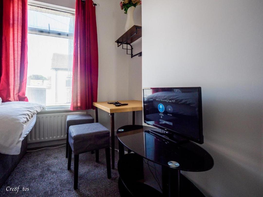 12 Cornwallis Lodge Family Room 2 Stoke-on-Trent المظهر الخارجي الصورة